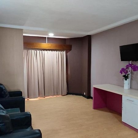 Collection O 1963 Hotel The New Benakutai Μπαλικπαπάν Εξωτερικό φωτογραφία