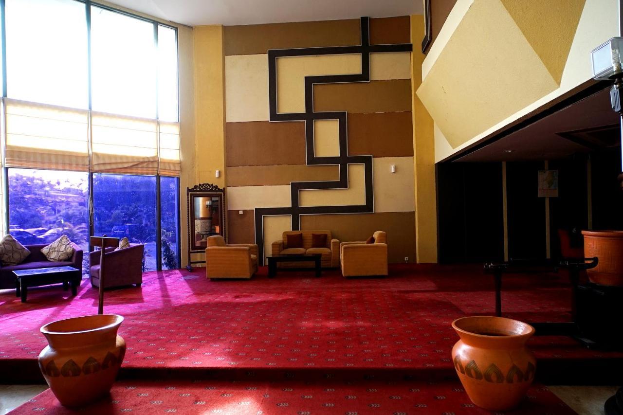 Collection O 1963 Hotel The New Benakutai Μπαλικπαπάν Εξωτερικό φωτογραφία